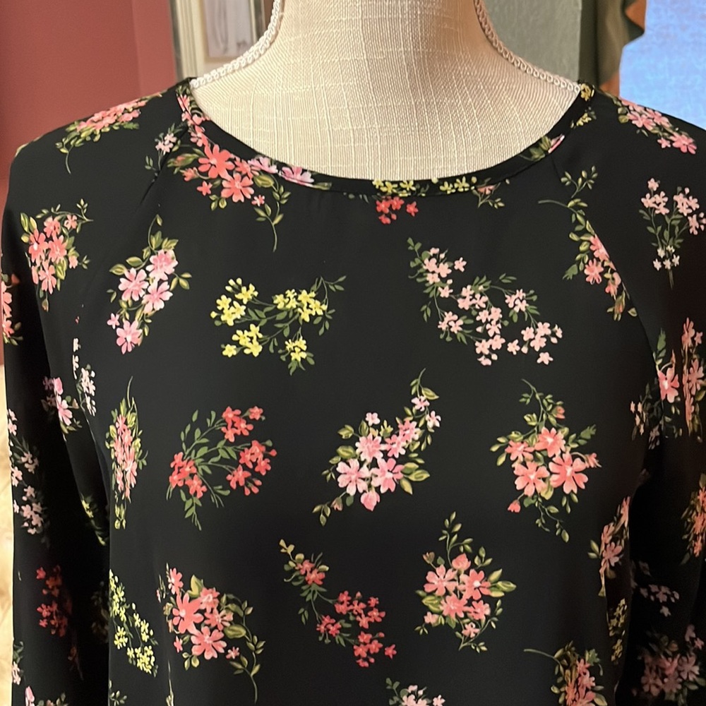 Papermoon Floral Blouse with bell sleeves, Black/pink, Size S - Picture 2 of 6